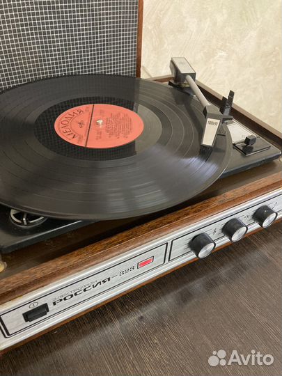 Проигрыватель винила россия-323
