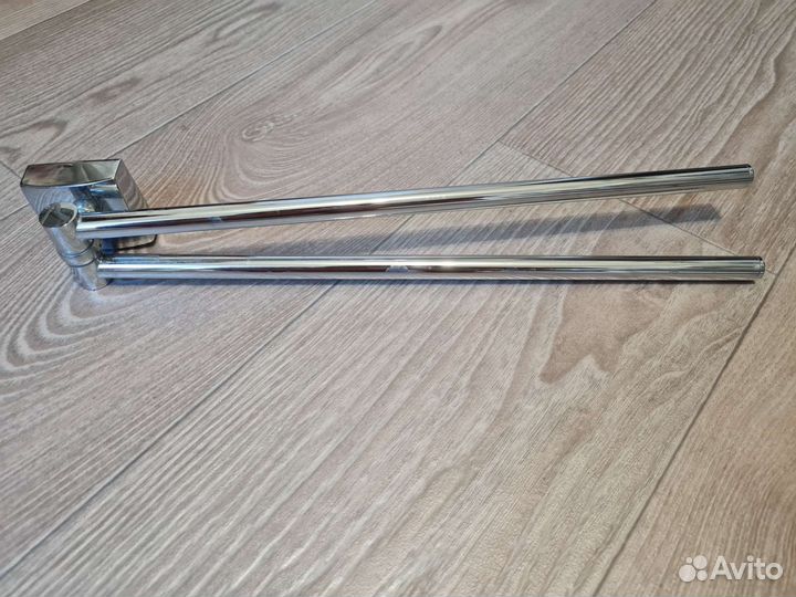 Держатель для полотенец в ванной