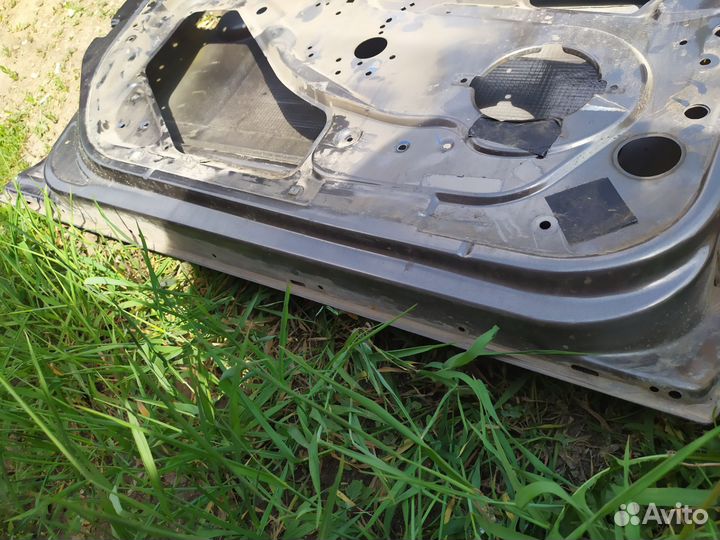 Дверь передняя левая на LADA granta