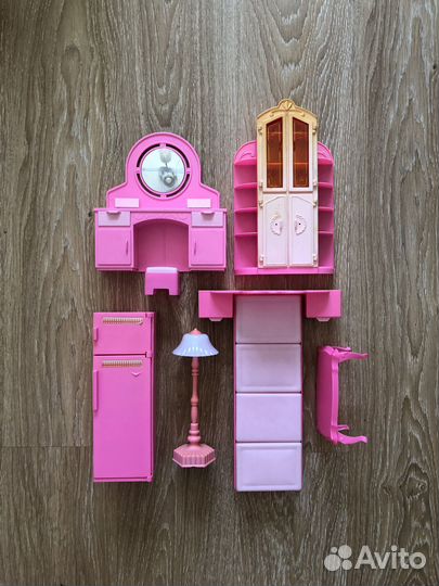 Мебель для кукол Барби трюмо кровать