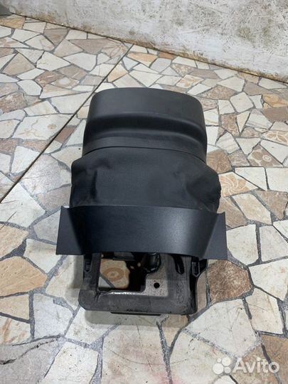 Кожух рулевой колонки Ford Focus седан 1.6 shda