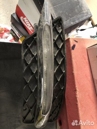 Дхо w204 рестайлинг левый решотка + хром в сборе