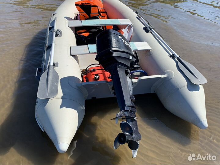 Продам лодку с мотором