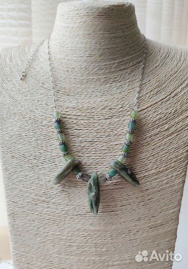 Зелёный Кианит колье