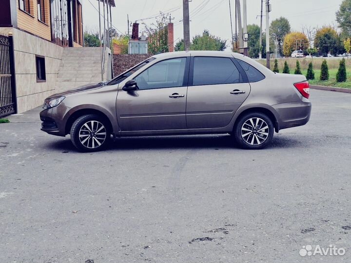 LADA Granta 1.6 МТ, 2024, 800 км