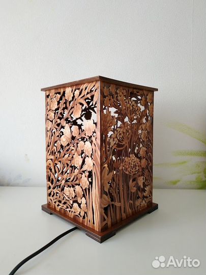 Лампа настольная 