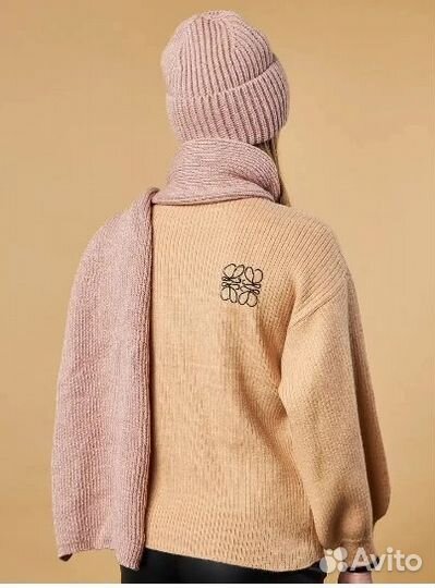 Комплект шапка и шарф. Новые