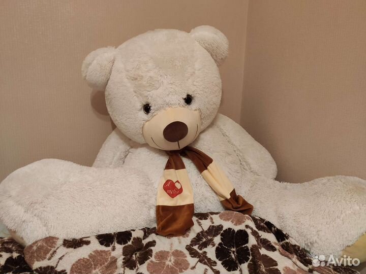 Плюшевый медведь