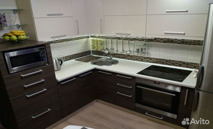 Кухня в потолок