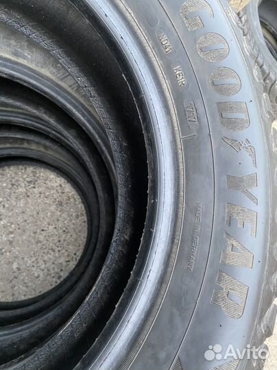 Goodyear UltraGrip Ice Arctic SUV 225/60 R17