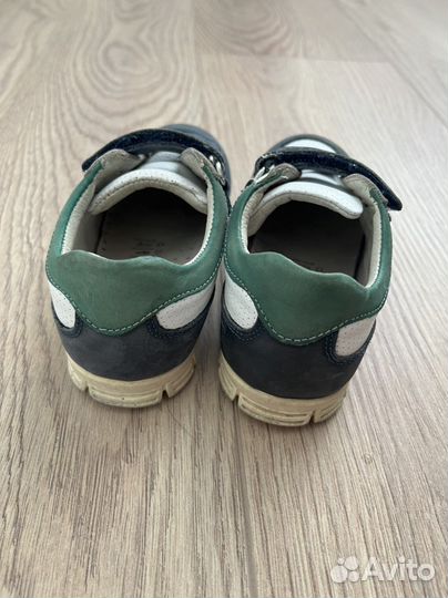 Кроссовки 24 размер