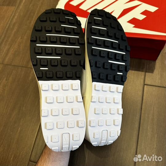 Nike waffle one SE