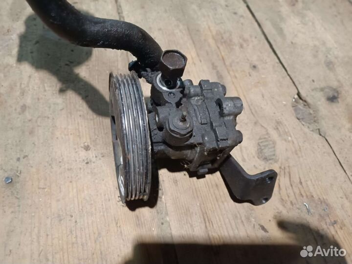 Насос Гура Suzuki aerio, Vitara 2.0 J20