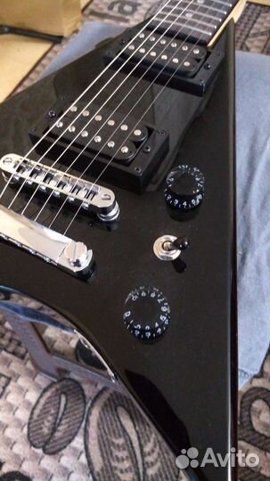 Электрогитара