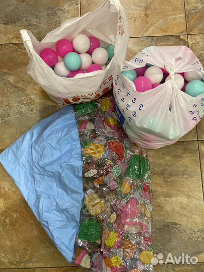 Детский надувной бассейн intex плюс шарики