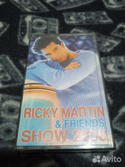 5 аудиокассет Рики Мартин и Энрике Иглесиас