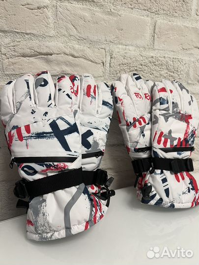 Перчатки для горных лыж или сноуборда