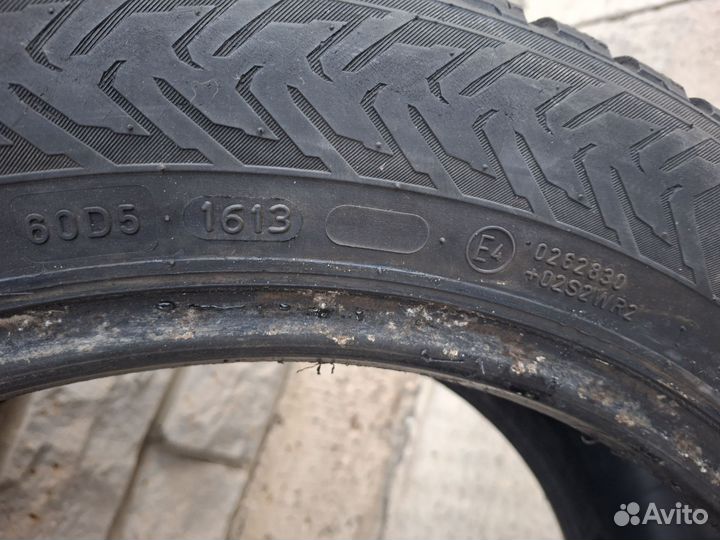 Nokian Tyres Hakkapeliitta 8 215/55 R17 98T