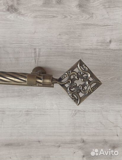 Гардина металлическая