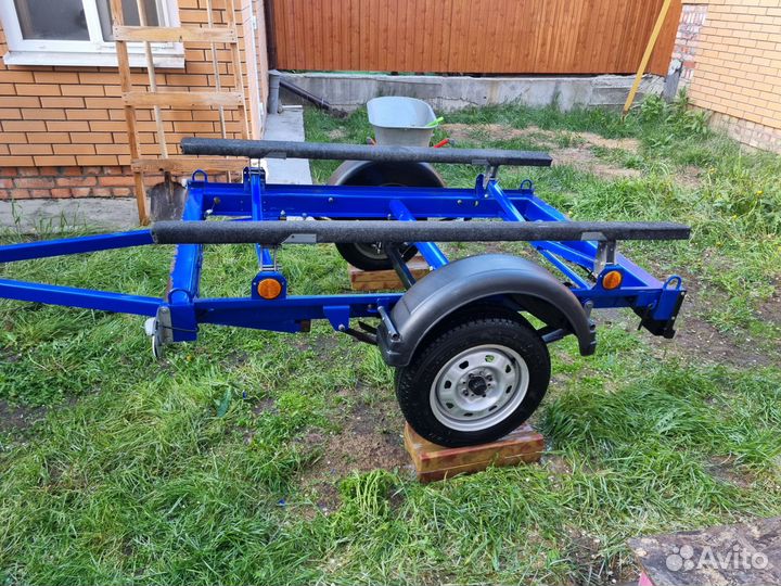 Прицеп для перевозки лодок и гидроциклов Водник