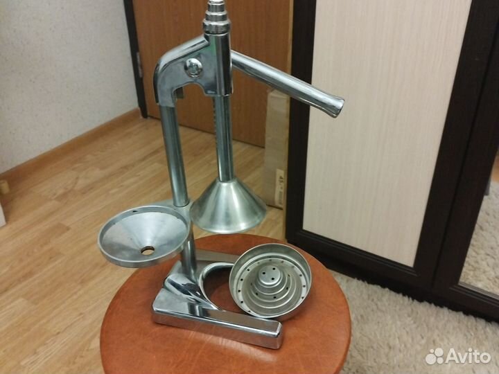 Пресс, соковыжималка механическая для цитрусовых