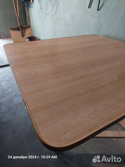 Стол книжка. Хорошее сосояние)