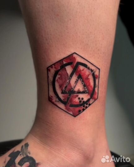 Тату-мастер