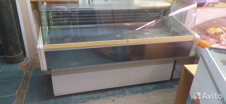 Холодильный прилавок