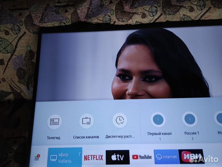 Samsung SMART TV. 109 см. WiFi. Miracast