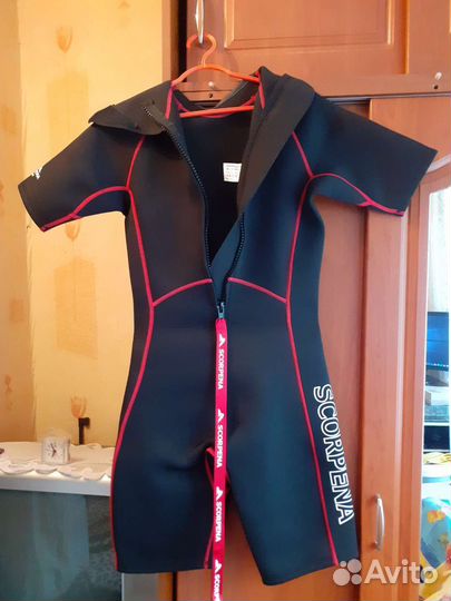 Гидрокостюм