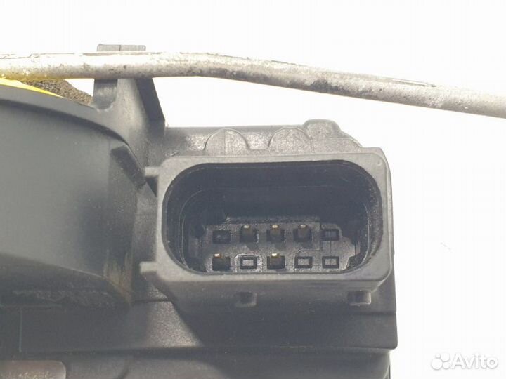 Замок двери передний левый Chevrolet Cruze 1.6