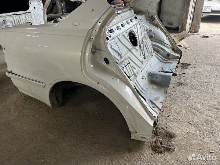 Крыло заднее правое тойота марк 2 100