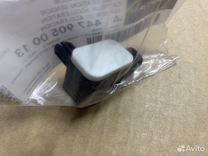 Датчик удара Mercedes W447