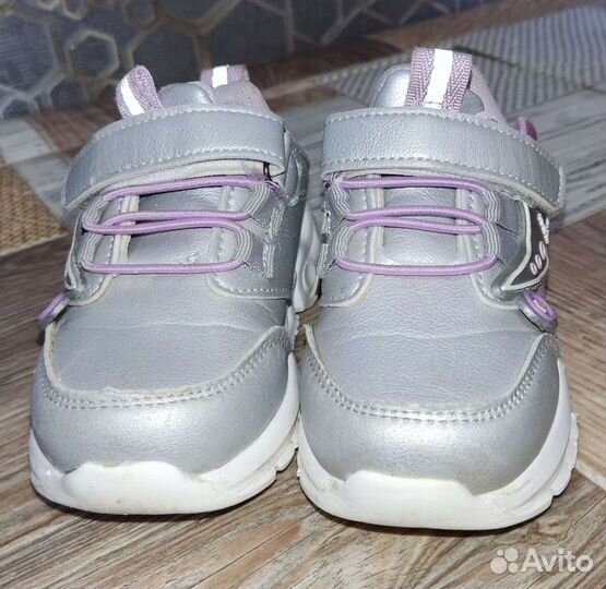 Кроссовки для девочки