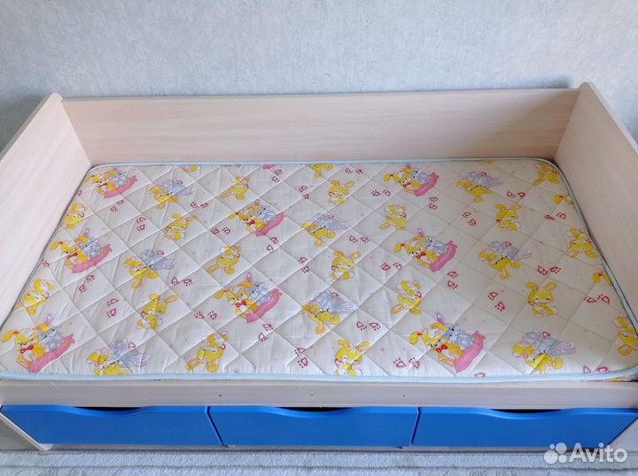 Кровать Дельфин с матрасом