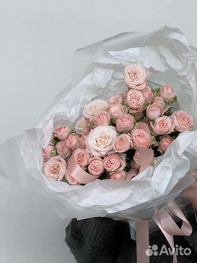 Букеты из кустовых роз