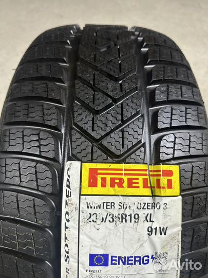 Pirelli Winter Sottozero 3 235/35 R19 91W