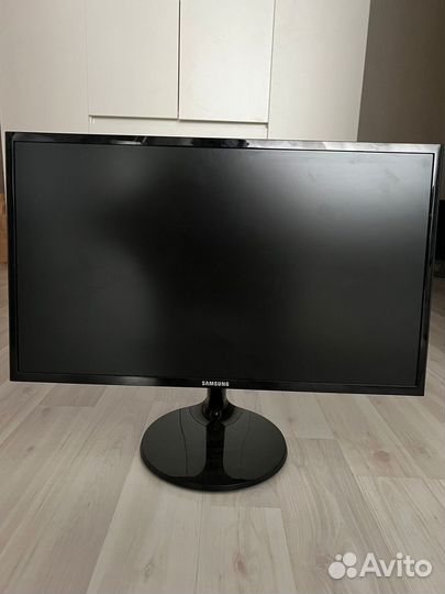 Монитор Samsung