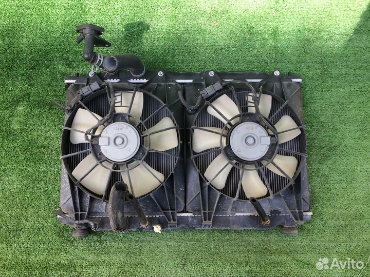 Радиатор охлаждения Honda Civic FD1