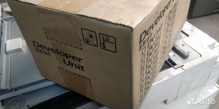 Оригинал блок проявки Kyocera DV-350 302LW93010
