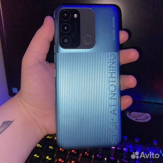 Телефон Tecno spark Go 2022