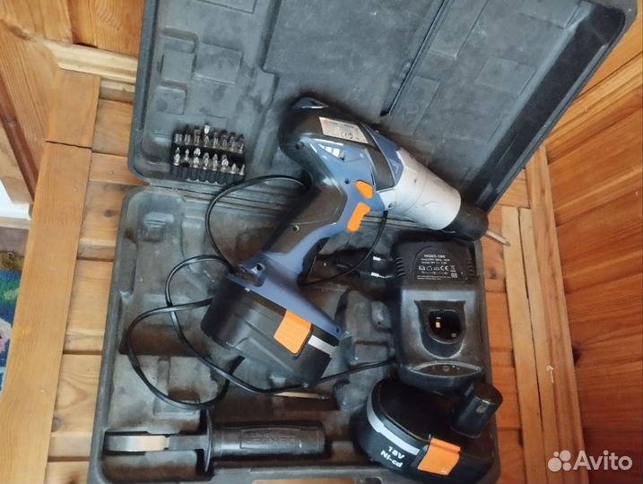 Шуруповерт dexter