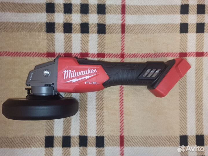 Аккумуляторная ушм Milwaukee 2881-20 m18