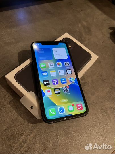 iPhone 11, 64 ГБ