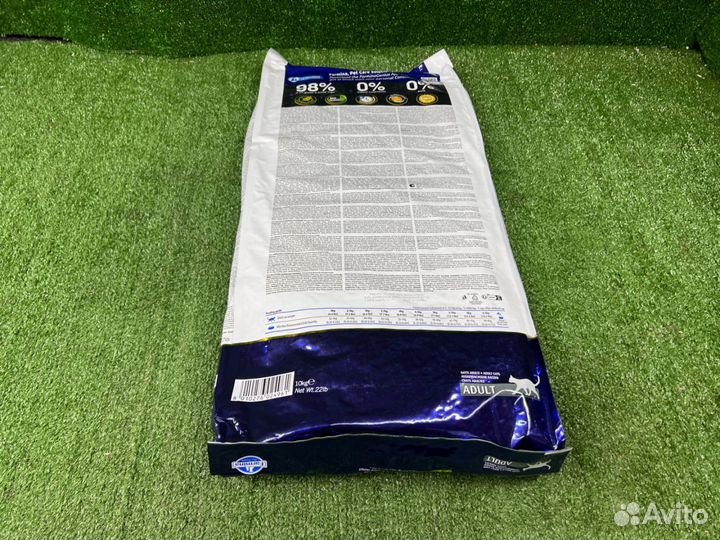 Корм для кошек Фармина ягненок черника adult 10 кг