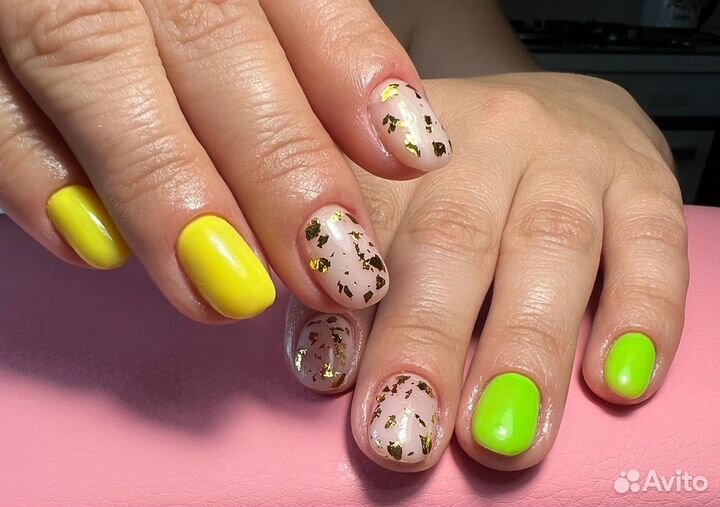 Модель на маникюр