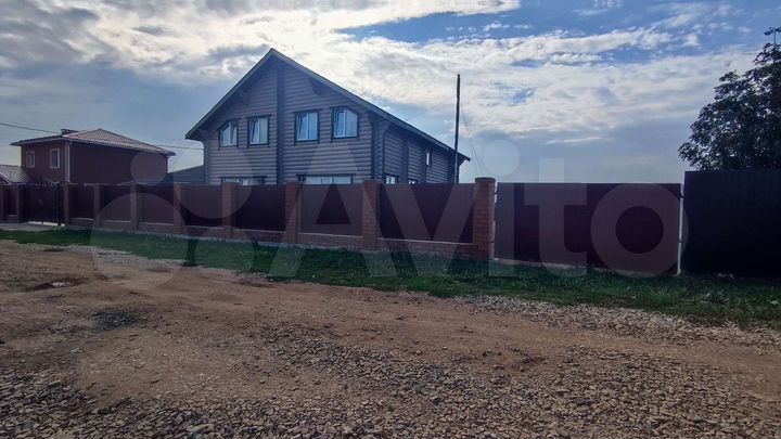 Дом 411 м² на участке 12,7 сот.