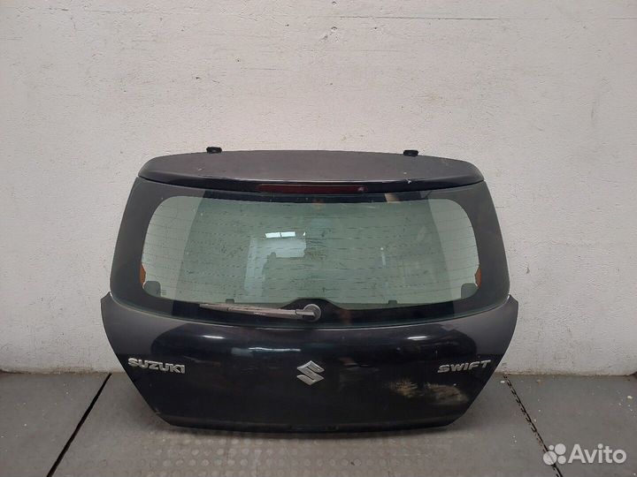 Крышка багажника Suzuki Swift, 2005