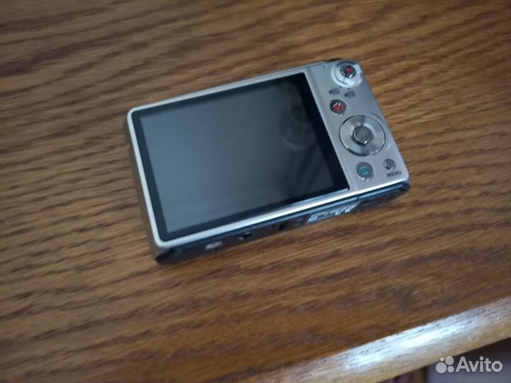 Цифровой фотоаппарат casio EX-FH100