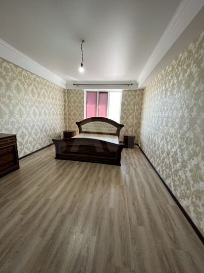 2-к. квартира, 80 м², 10/11 эт.